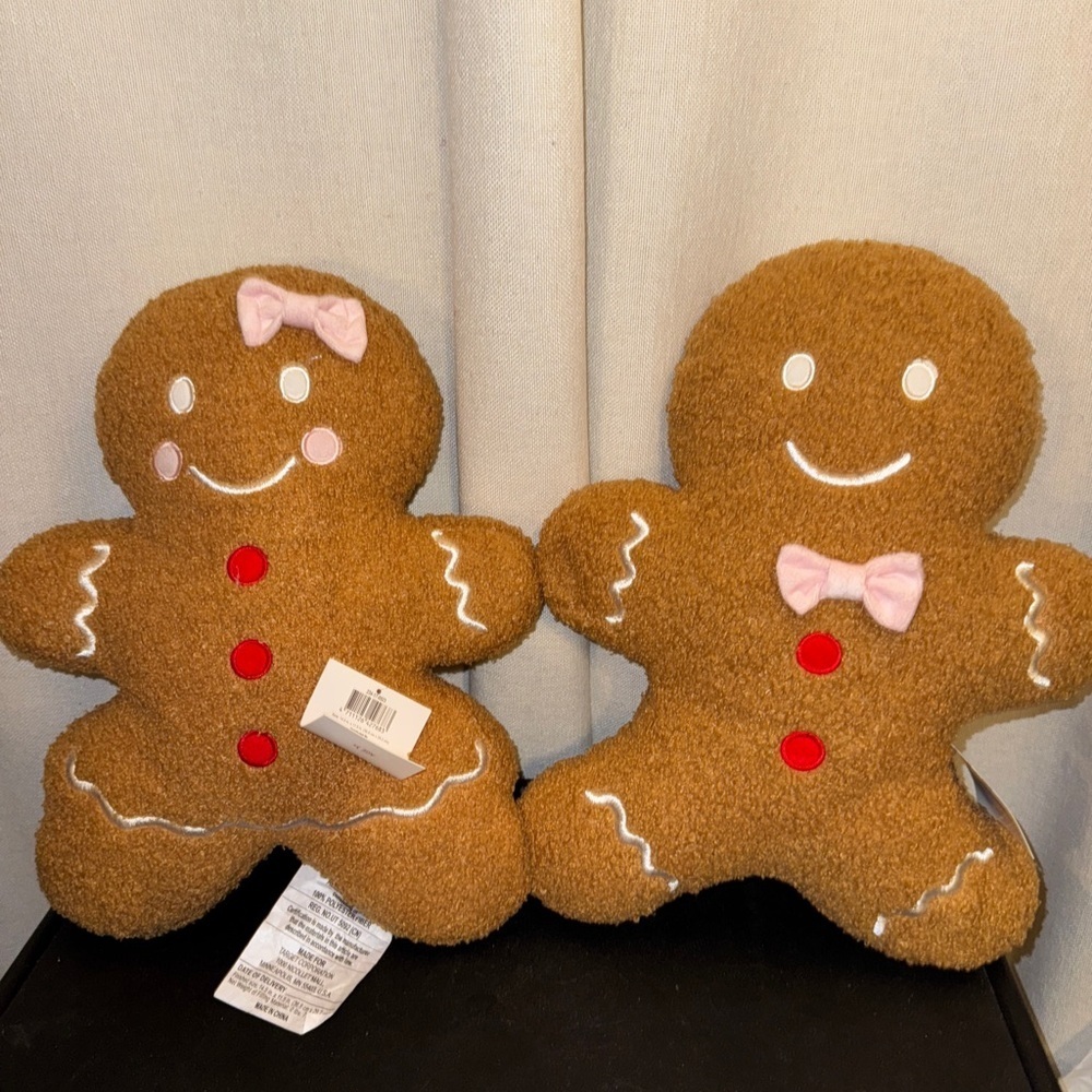 Gingerbread Pillows Set - Picture 3 of 3